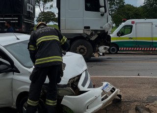 Engavetamento com vários veículos interdita trecho da BR-153 próximo a Porangatu