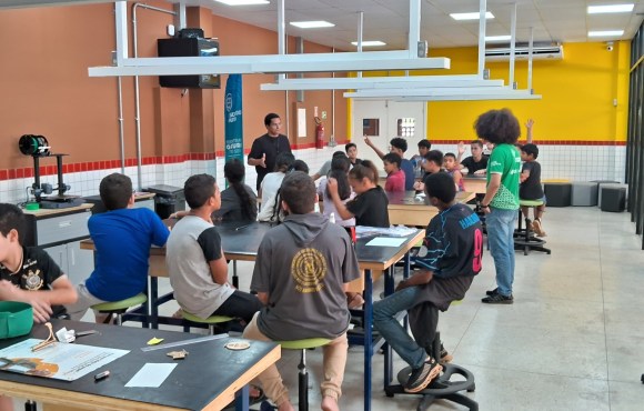 Governo de Goiás abre 80 vagas para curso gratuito de robótica em Porangatu